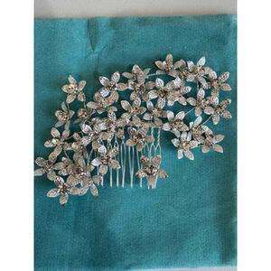 Women's Unbranded Silver & Clear Rhinestone Floral Hair Comb One Size